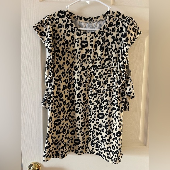Unbranded Tops - Leopard shirt - Woman’s size M
